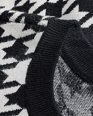 Skimming Houndstooth Short Sleeve Sweater Tee