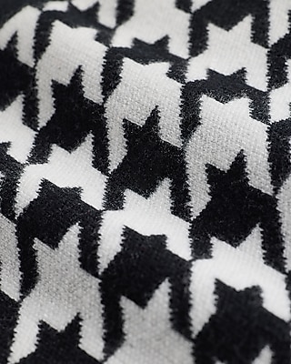 Skimming Houndstooth Short Sleeve Sweater Tee