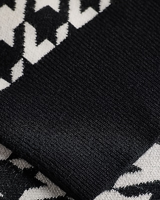 Skimming Houndstooth Short Sleeve Sweater Tee