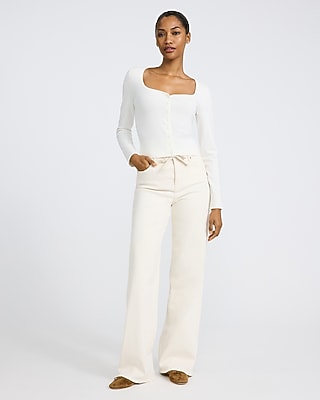 Airy Soft Skimming Sweetheart Neckline Cardigan