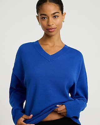 Oversized V-Neck Sweater in Cozy Soft - thumbnail 10