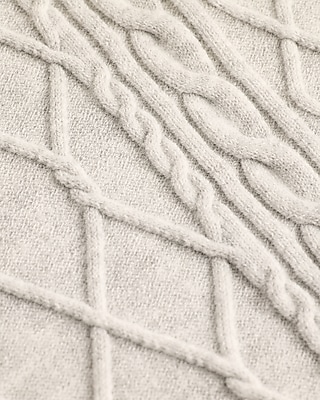 Skimming Cable Knit Crew Neck Short Sleeve Sweater