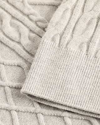 Skimming Cable Knit Crew Neck Short Sleeve Sweater