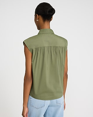 Collared Short Sleeve Keyhole Top