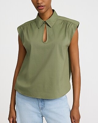 Collared Short Sleeve Keyhole Top