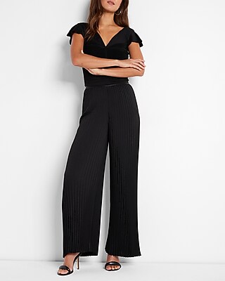 PLEATED SET SS PLEATED FLUTTER SLV CROP BLS 9708384:PITCH BLACK:XXS