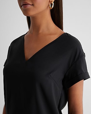 Satin V-Neck Short Cuff Sleeve Gramercy Tee