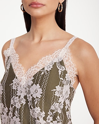 Floral Lace V-Neck Downtown Cami