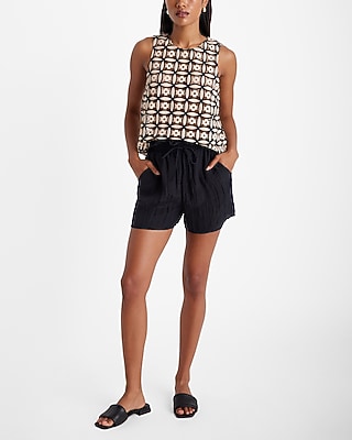 Crochet Two Tone Scalloped Hem Tank