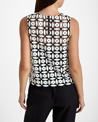 Crochet Two Tone Scalloped Hem Tank