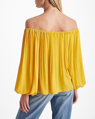 Off The Shoulder Pleated Balloon Sleeve Top