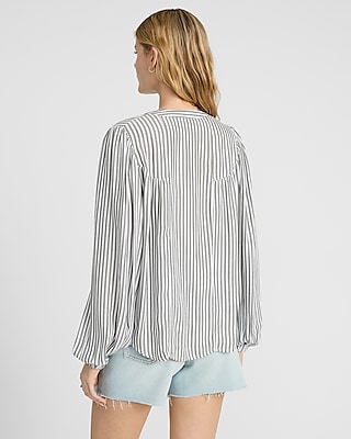 Striped V-Neck Long Sleeve Top