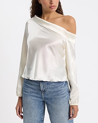 【AAKE】STRAP OFF SHOULDER T Satin Off The Shoulder Long Sleeve Top | Express