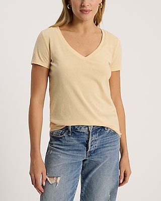 Skimming V-Neck Short Sleeve Tee