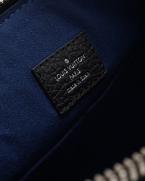 Louis Vuitton Armand Messenger Taurillon Leather